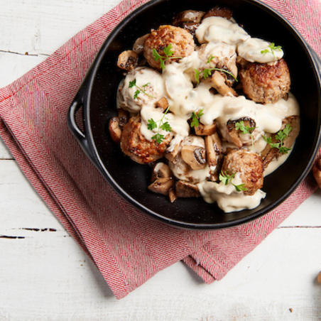 boulettes de veau avec une sauce aux champignons