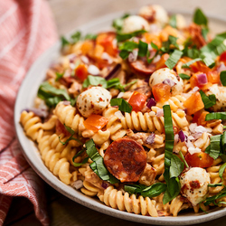 Salade de pâtes à la pizza